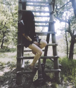 Ailise Blake unveils new single “Apollo (The Attraction Towards the Sun)” ahead of second album “Soave”